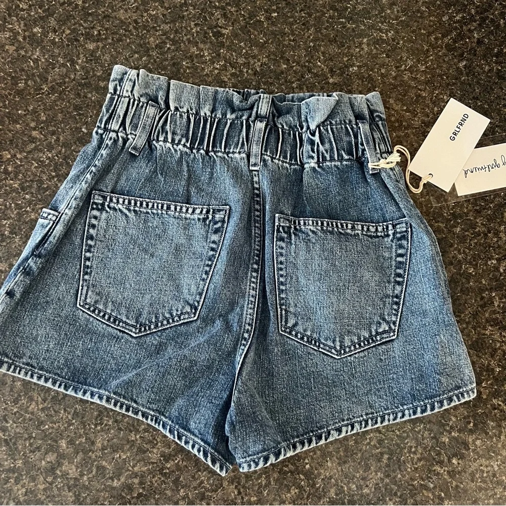 NWT Grlfrnd Amara‎ Shorts in call my name women’s 25